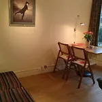 Royal Mile Apartment, 1 Minute From The Castle.